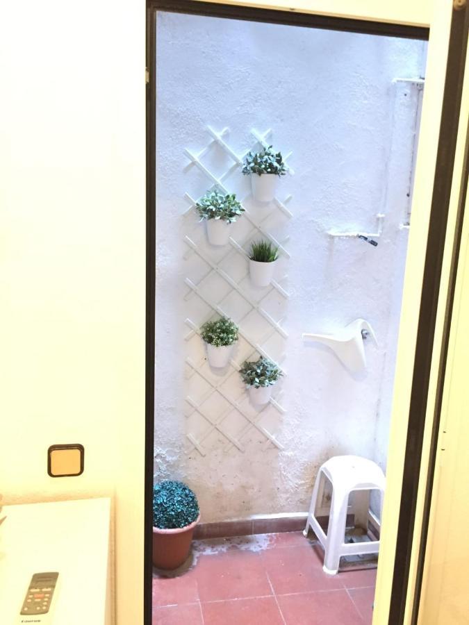 New! Apartment In Sarria Near Metro Barcelona Kültér fotó